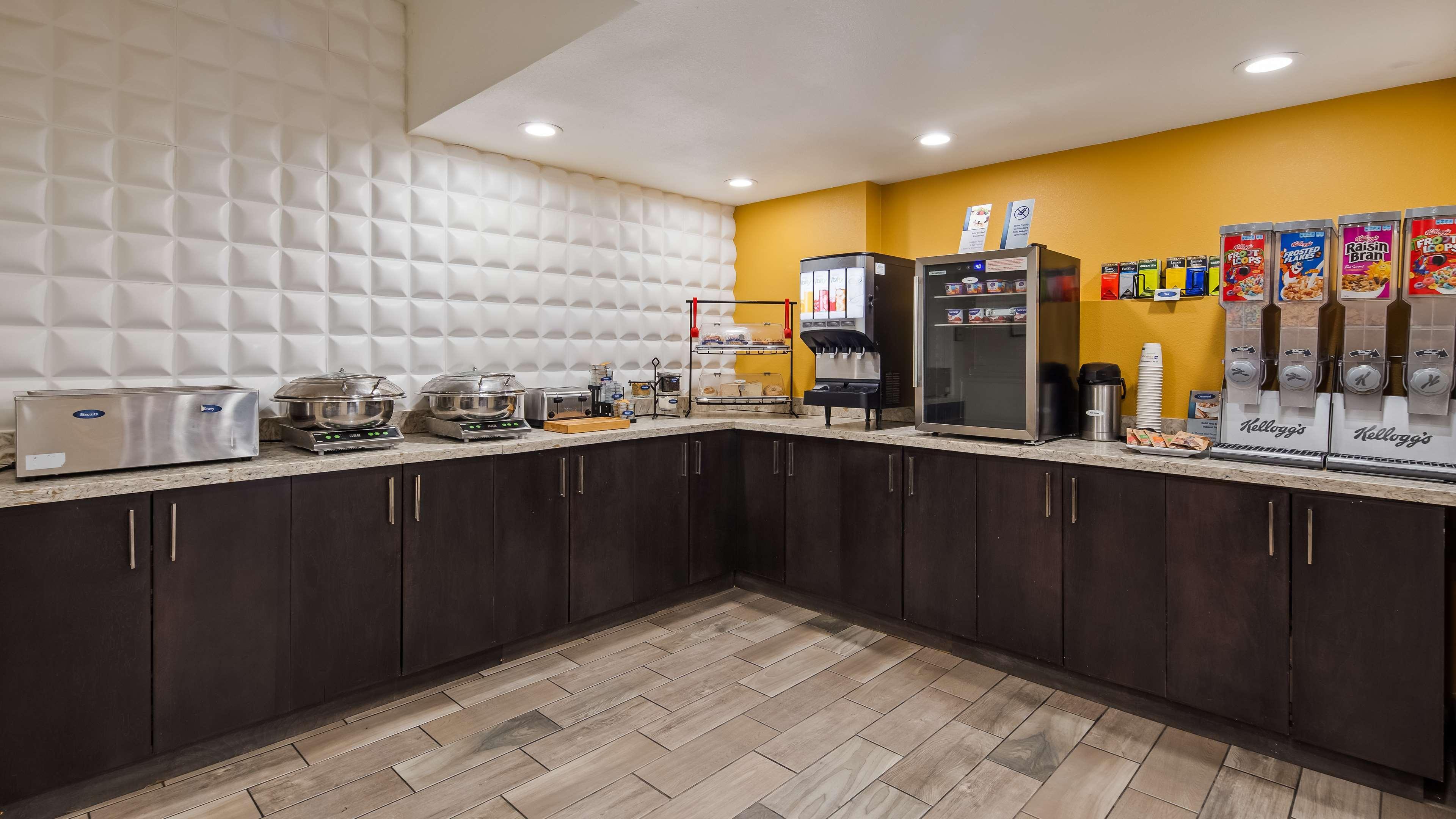 Best Western Plus Madison-Huntsville Hotel Екстериор снимка