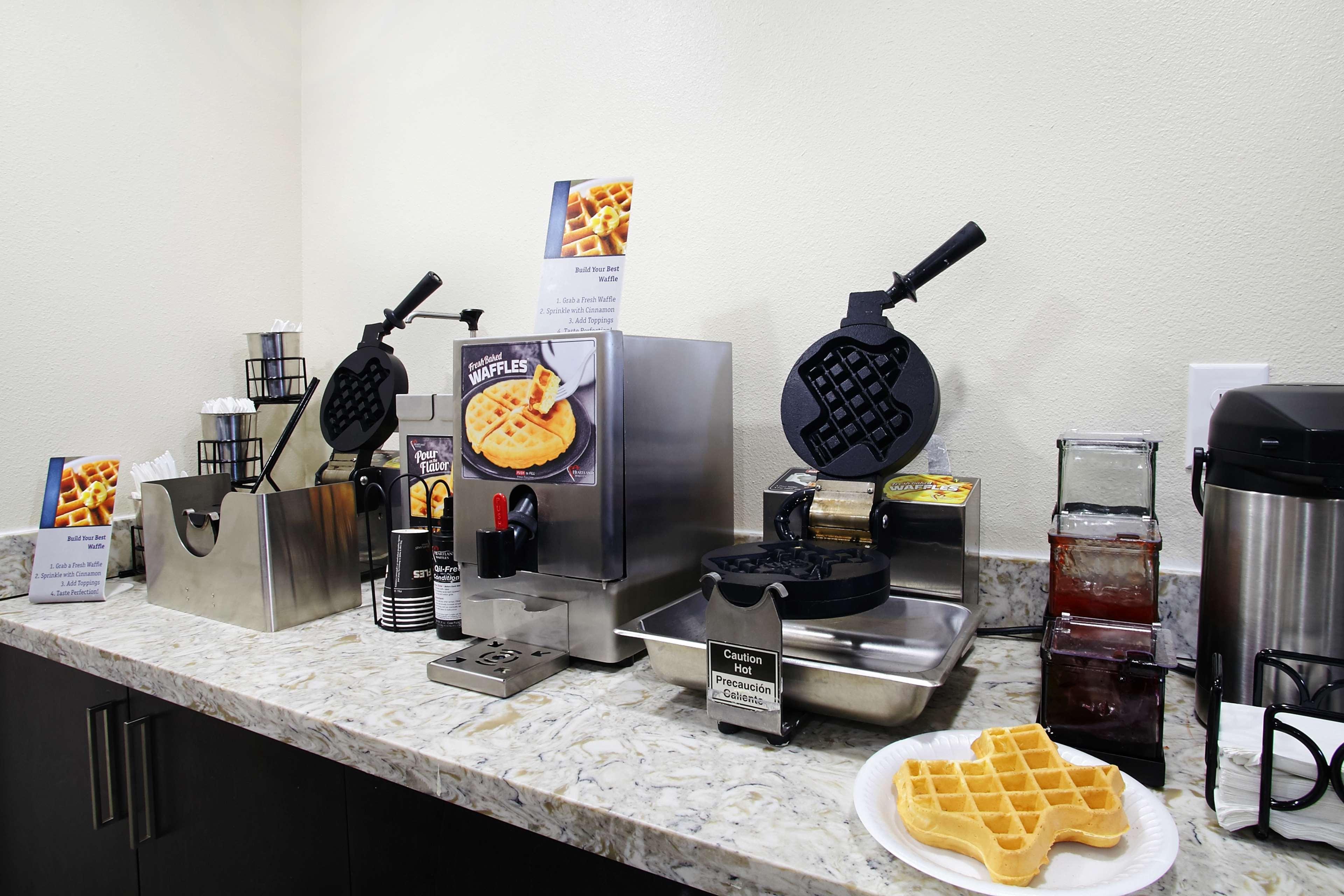 Best Western Plus Madison-Huntsville Hotel Екстериор снимка