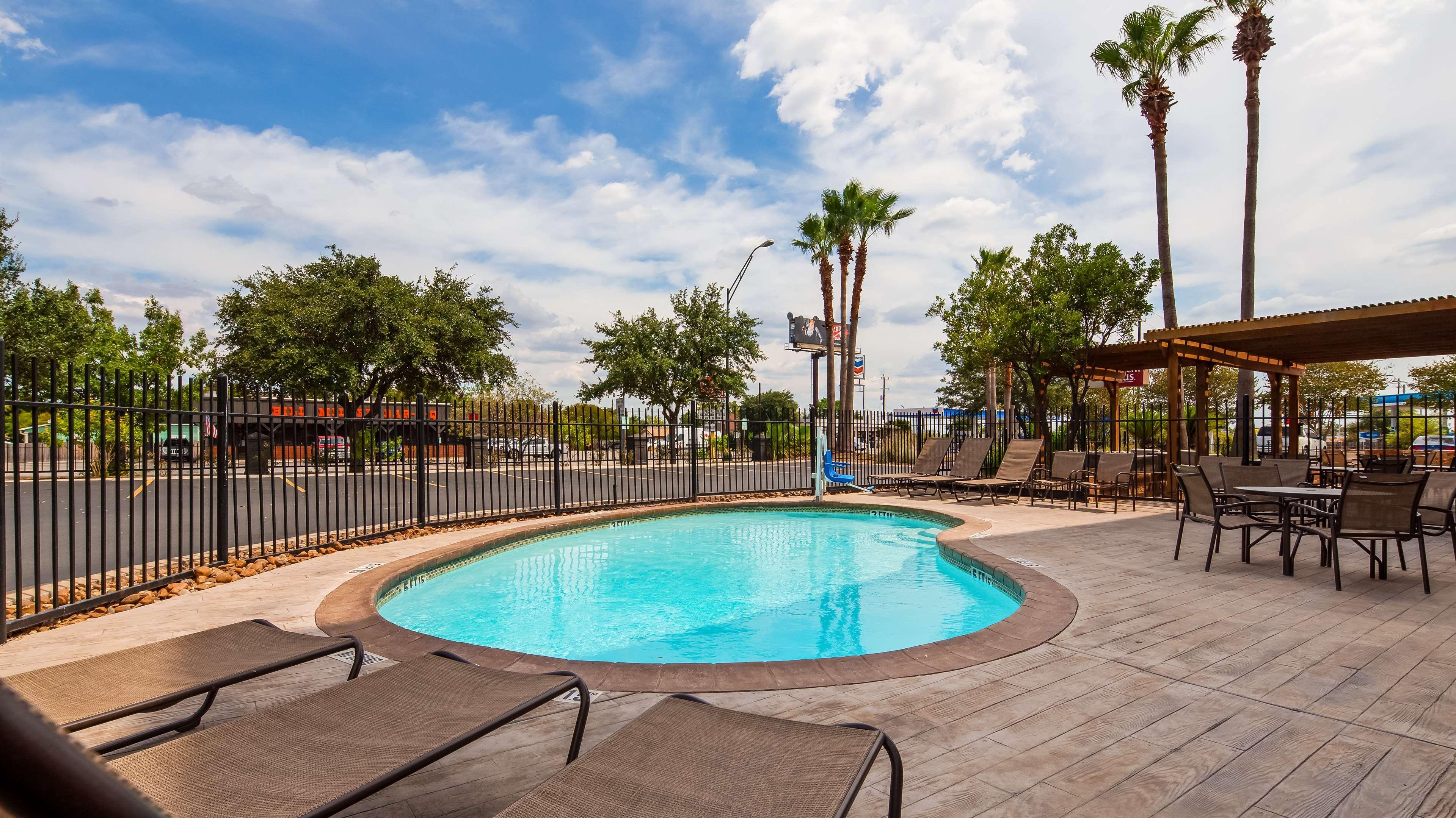 Best Western Plus Madison-Huntsville Hotel Екстериор снимка