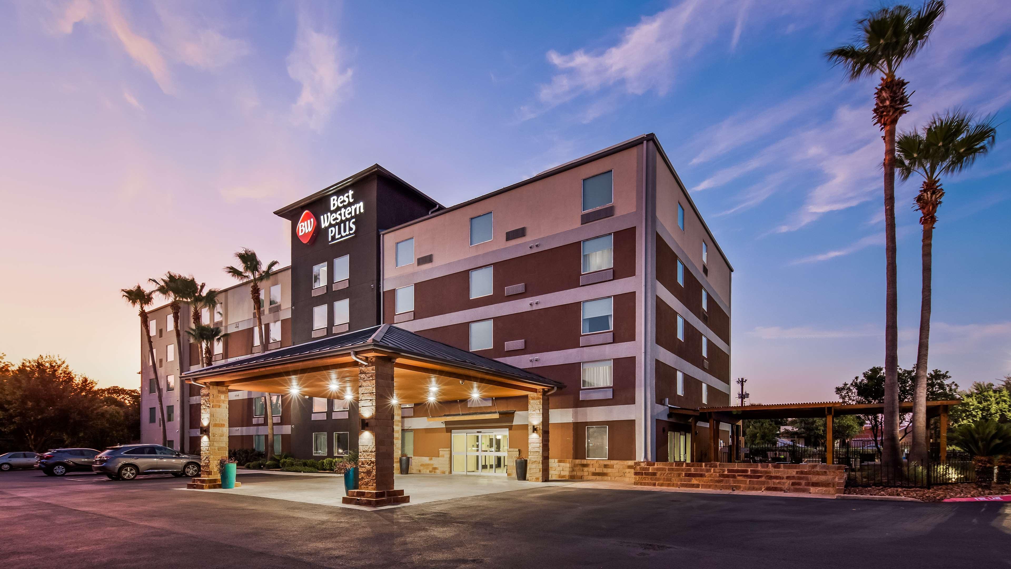 Best Western Plus Madison-Huntsville Hotel Екстериор снимка
