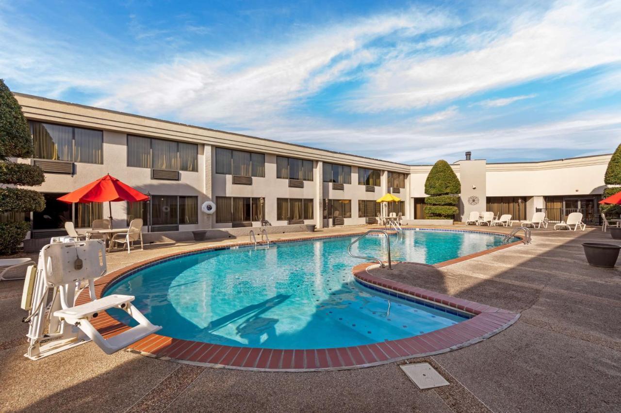 Best Western Plus Madison-Huntsville Hotel Екстериор снимка