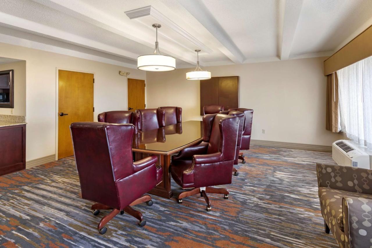 Best Western Plus Madison-Huntsville Hotel Екстериор снимка